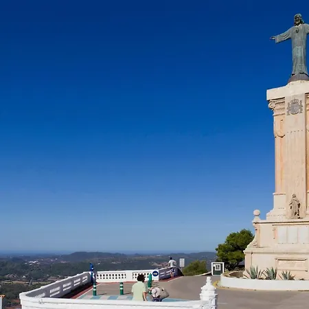 Saona By 埃斯·梅卡达尔