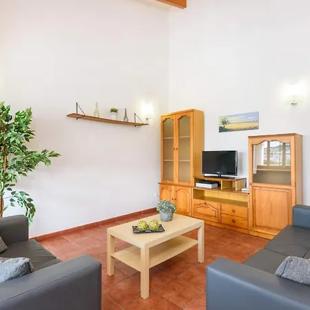 Saona By 에스 메르카달